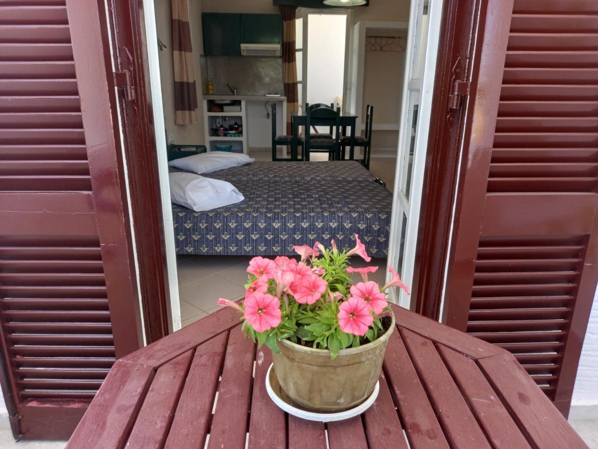 Joanna'S Rooms On The Beach Pláka Exterior foto