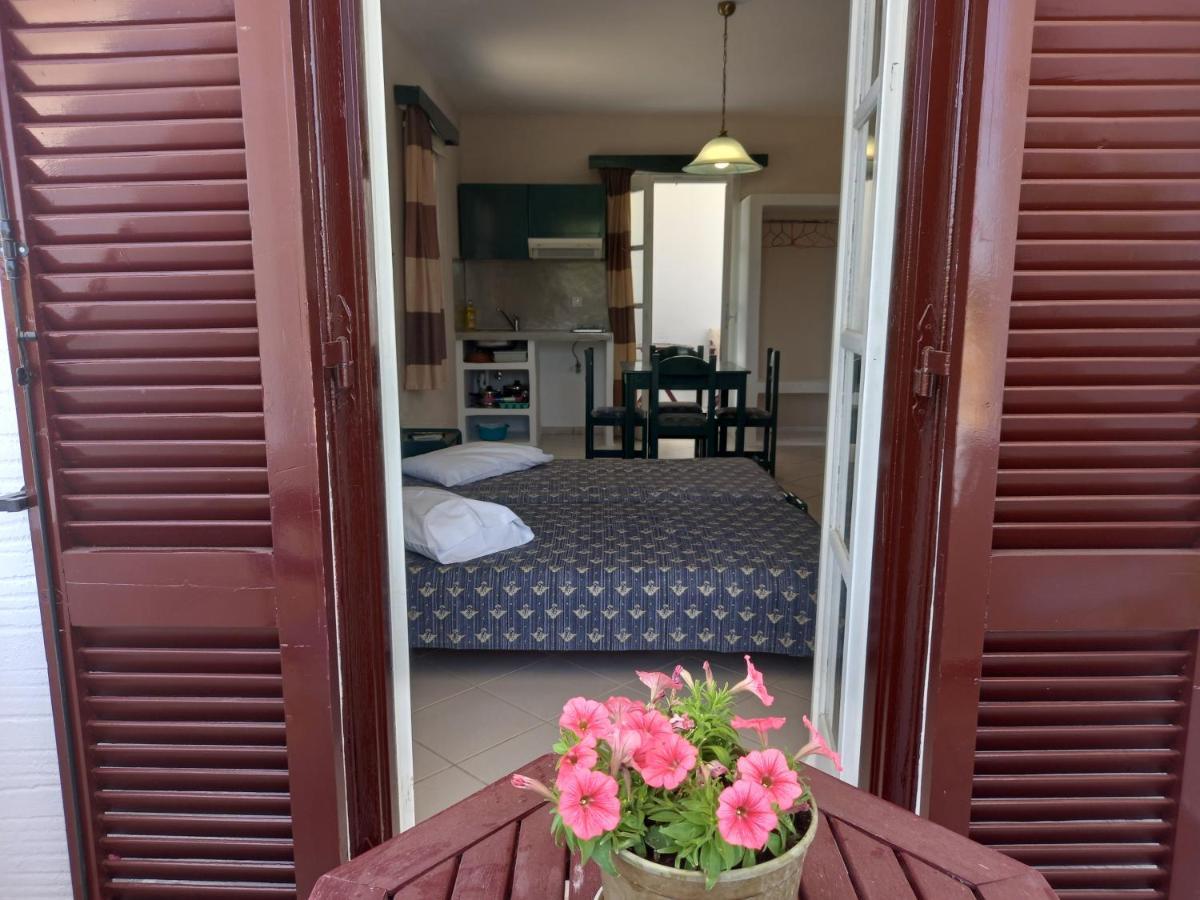 Joanna'S Rooms On The Beach Pláka Exterior foto